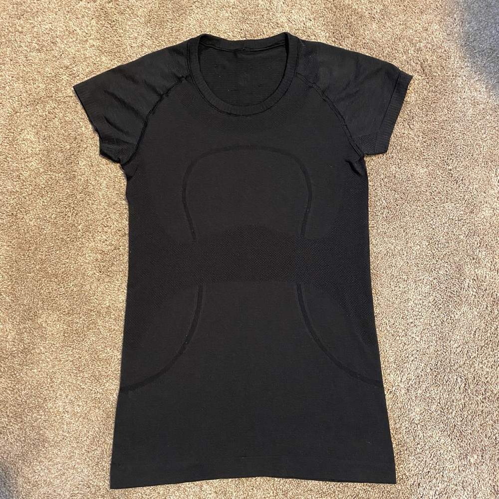 Lululemon Swiftly Tech Short Sleeve